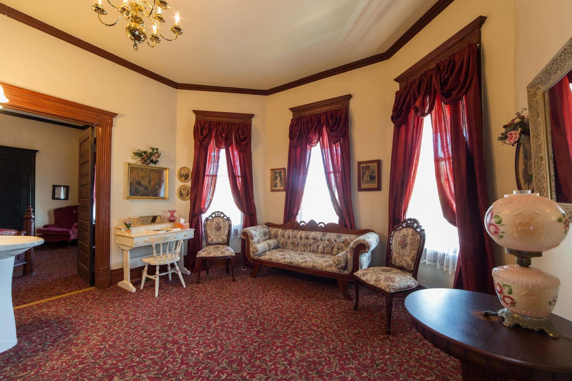 Grand Victorian Inn (Adults Only) Park City Экстерьер фото