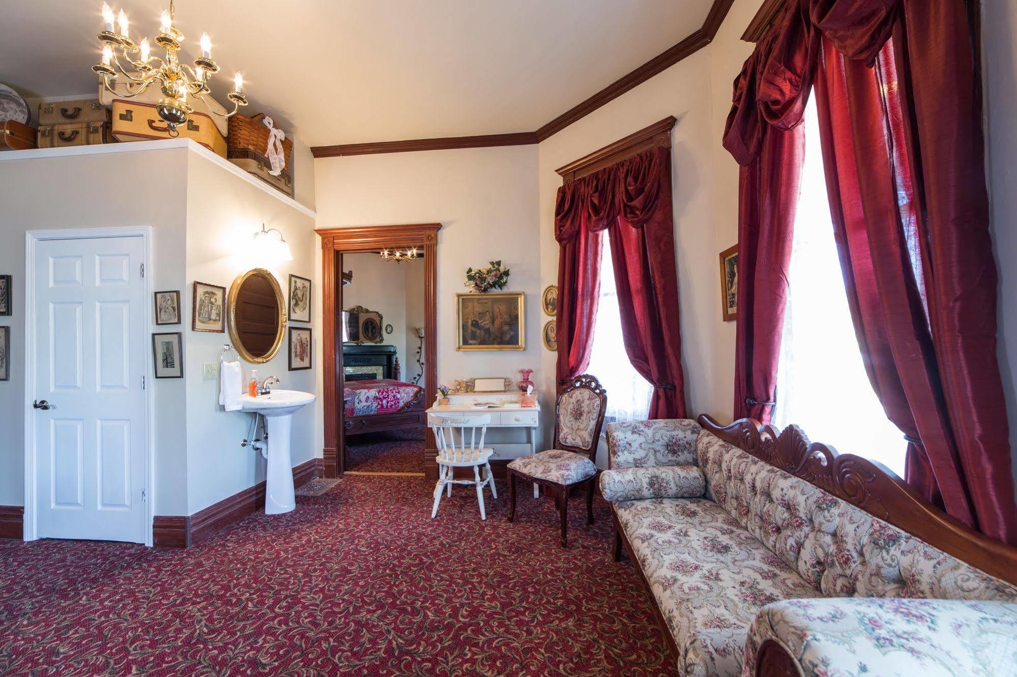 Grand Victorian Inn (Adults Only) Park City Экстерьер фото