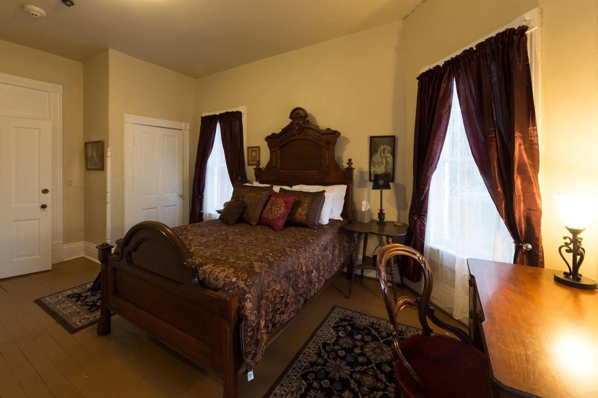 Grand Victorian Inn (Adults Only) Park City Экстерьер фото